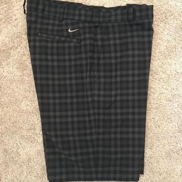 Nike Golf Shorts - Size 36 - Picture 1 of 3
